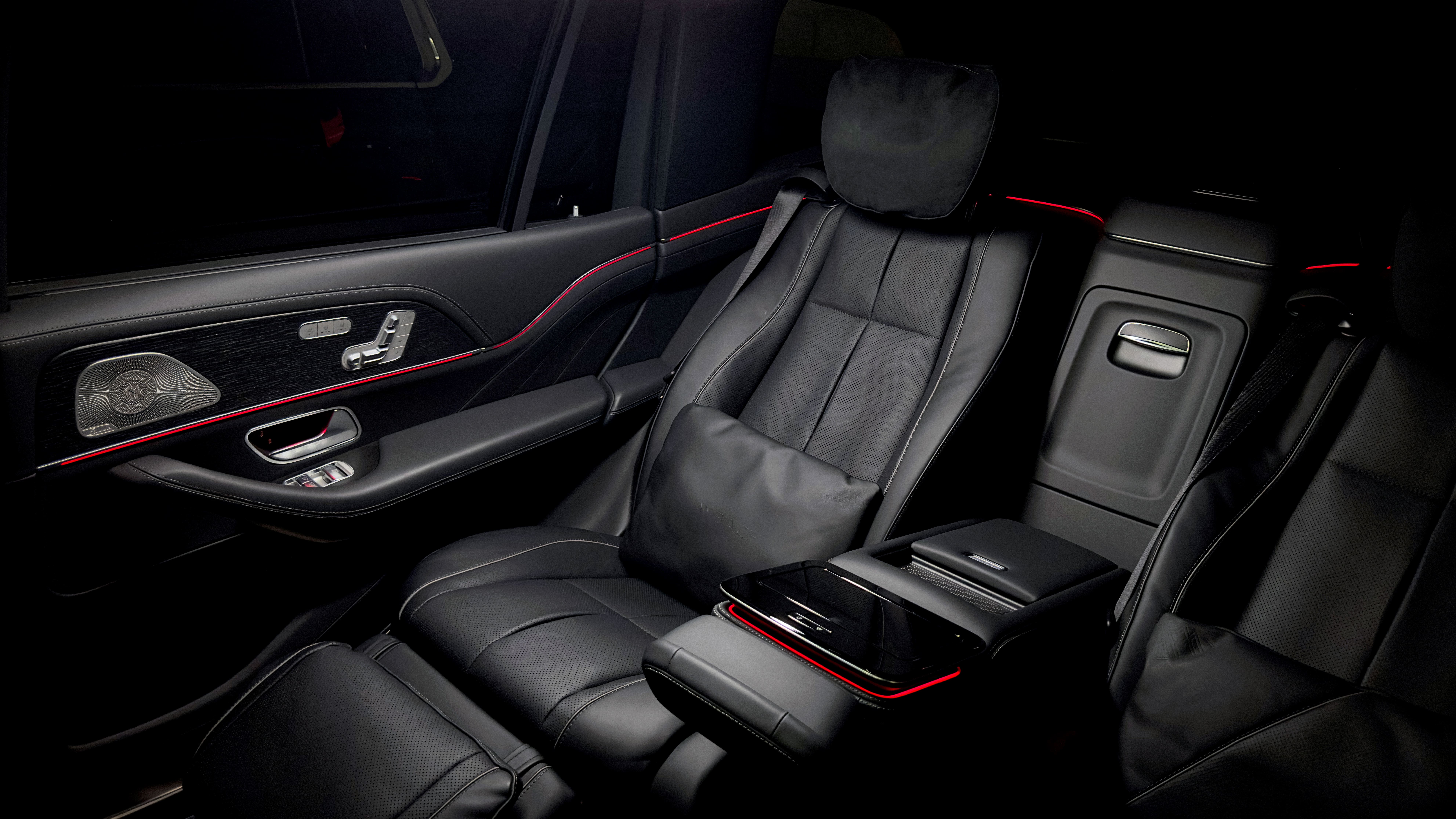 Maybach Interior 1